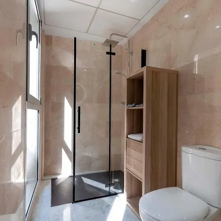 Modern 1st Floor Loft In